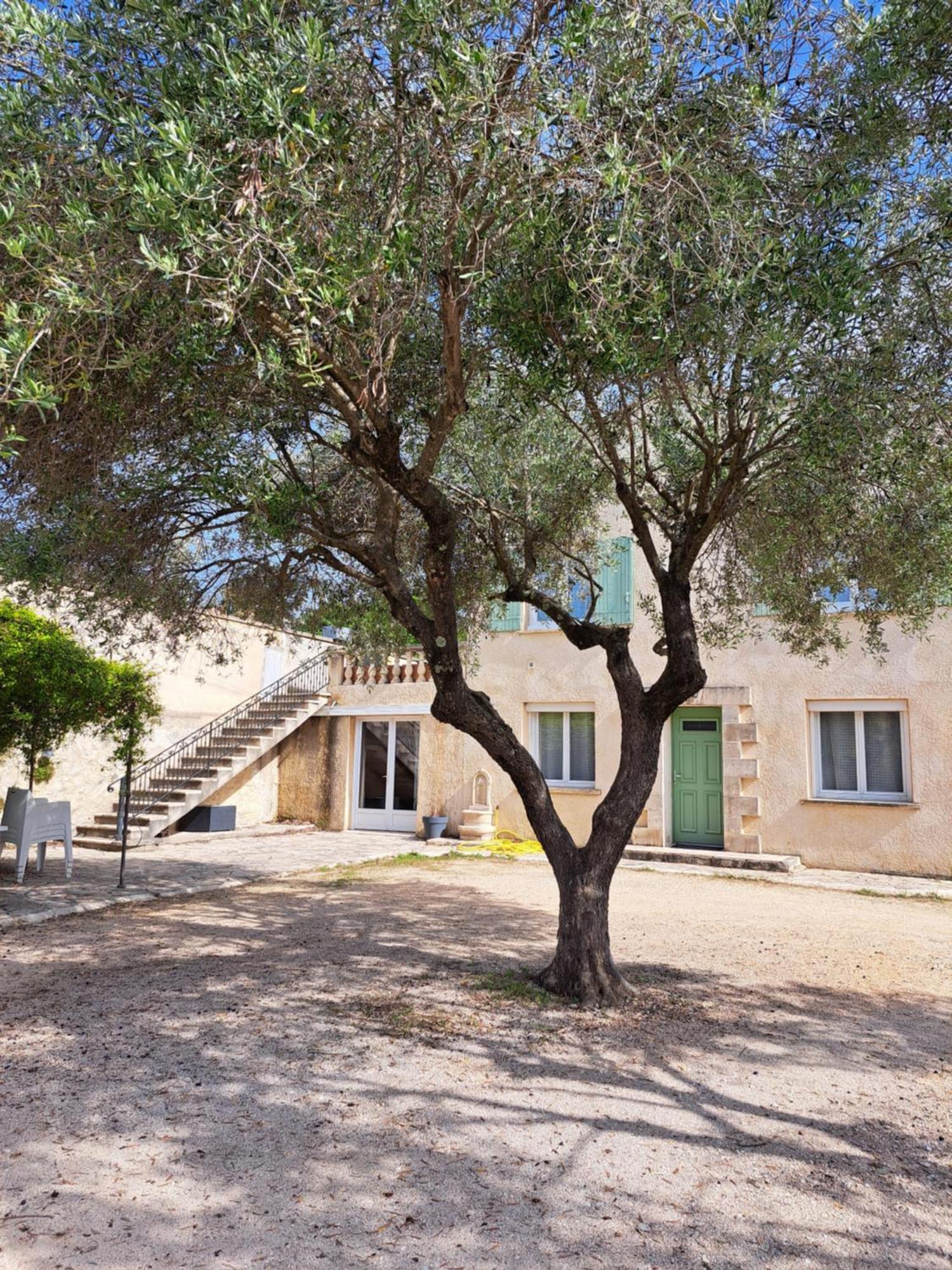 Appartement Magnifique T4 Au Calme Uzès